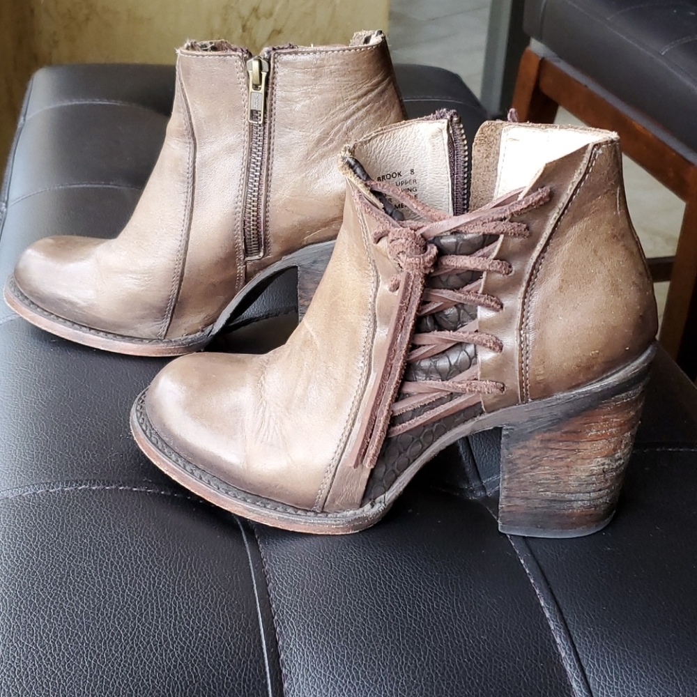 Freebird by Steven size 8 booties Brook
